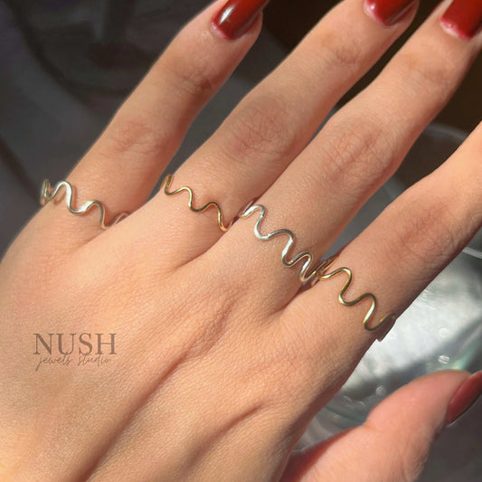 Squiggly Ring (Adjustable size)