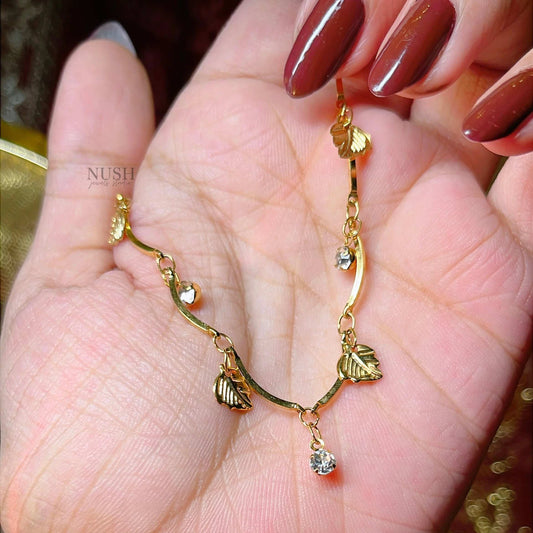 Golden leaves bracelet (gold plated, anti-tarnish)