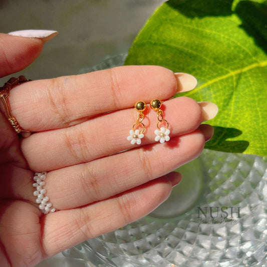 Daisy Studs